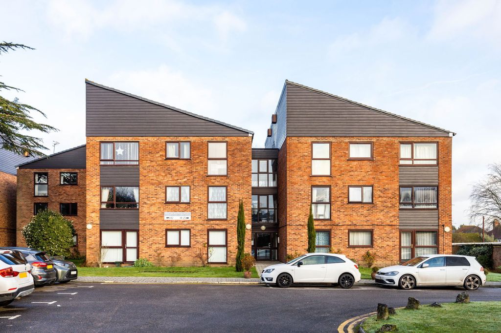 Property photo 1 of 12