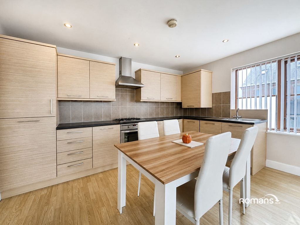 Property photo 2 of 12 Pbox-Img.Jpg