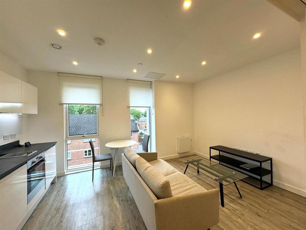 Property photo 3 of 13 Living Area Pic 5.Jpeg