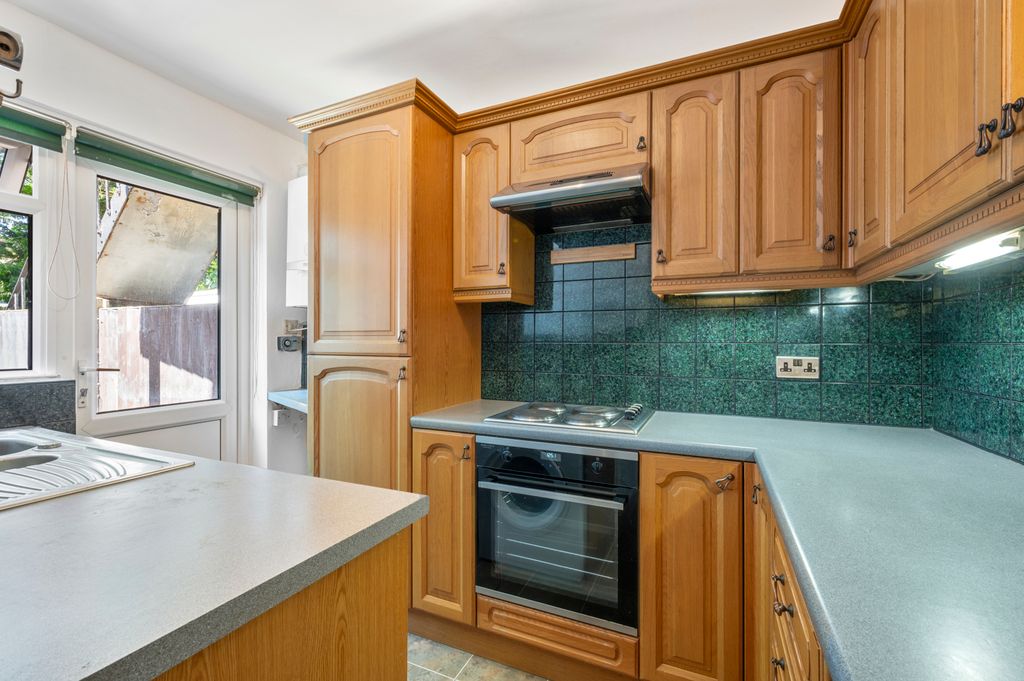 Property photo 2 of 10 Picture No. 06