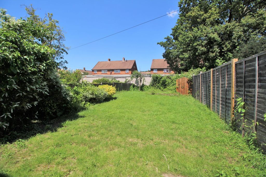 Property photo 2 of 9 Garden