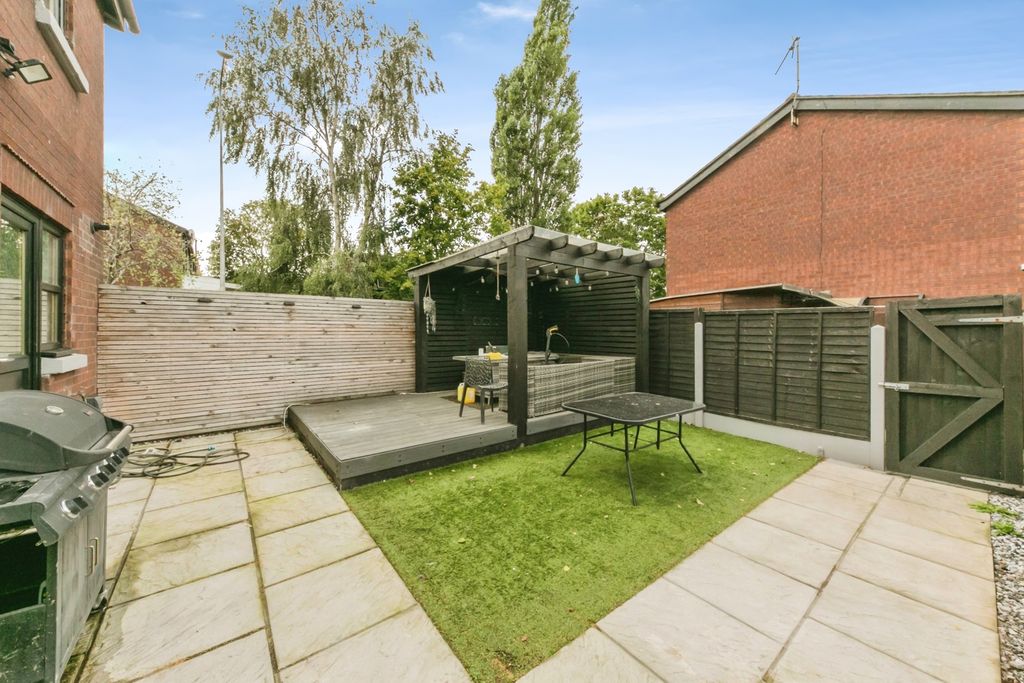 Property photo 3 of 20 Pbox-Img.Jpg
