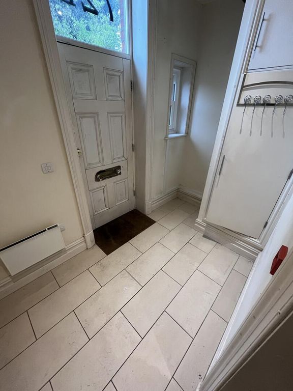 Property photo 3 of 12 Hallway