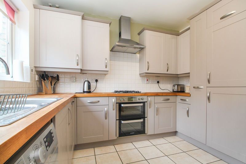 Property photo 2 of 19 Kitchen/Diner