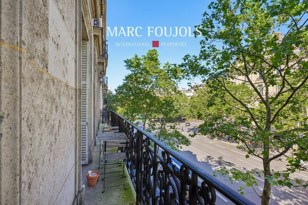 Property photo 1 of 9 Ternes/Parc Monceau Apartment With Balcony And 3 Bedrooms