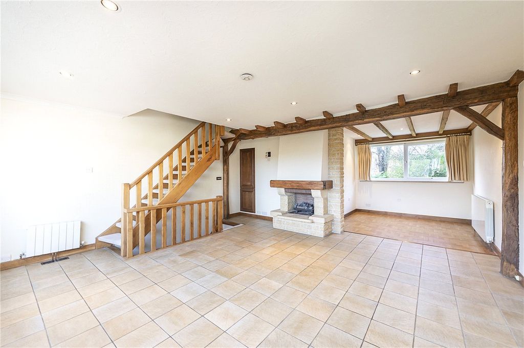 Property photo 2 of 19 Lounge Diner