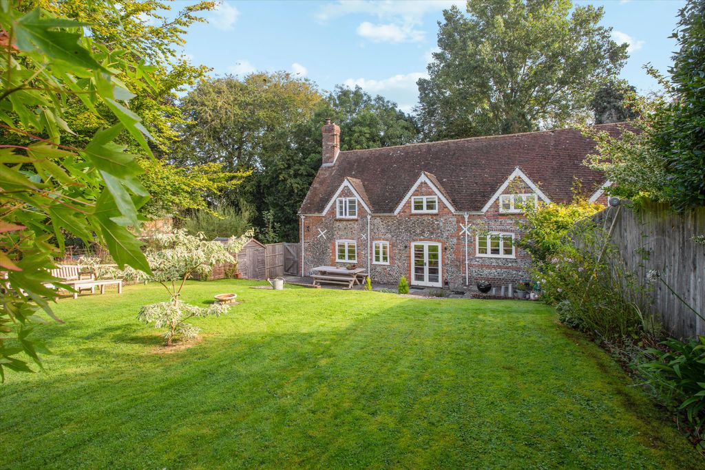 Property photo 1 of 19 Image