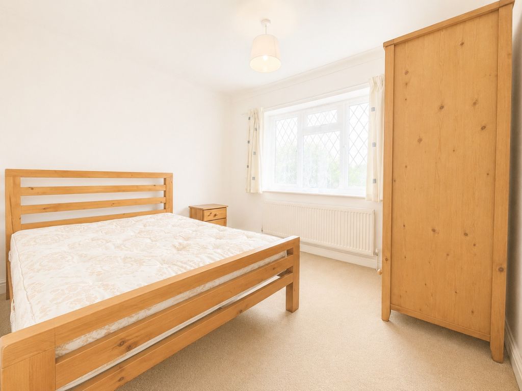 Additional image 8 of 4 bed detached house for saleGreenhill Avenue, Luton, Bedfordshire LU2