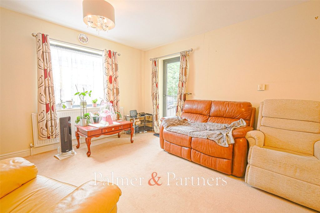 Property photo 3 of 6 Reception Room