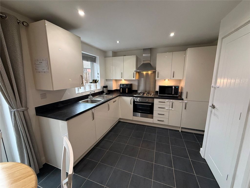 Property photo 3 of 9 Picture No. 09