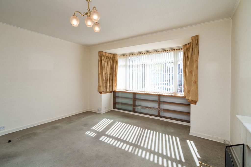 Property photo 3 of 40