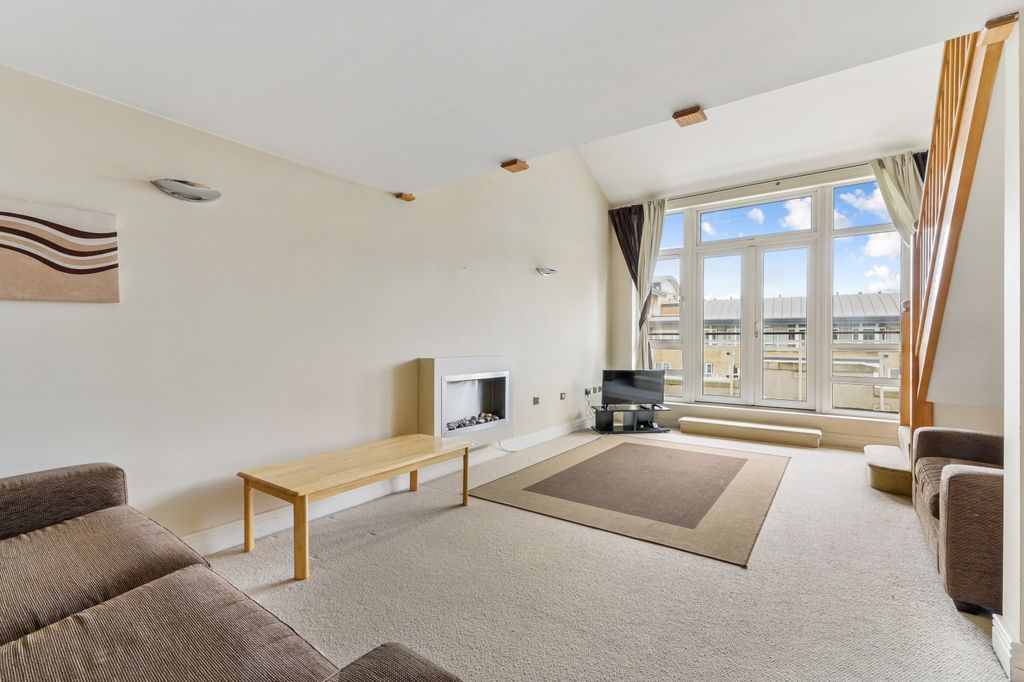 Property photo 1 of 20 Living Area