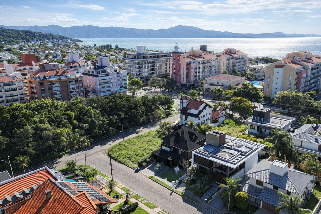 Property photo 3 of 33