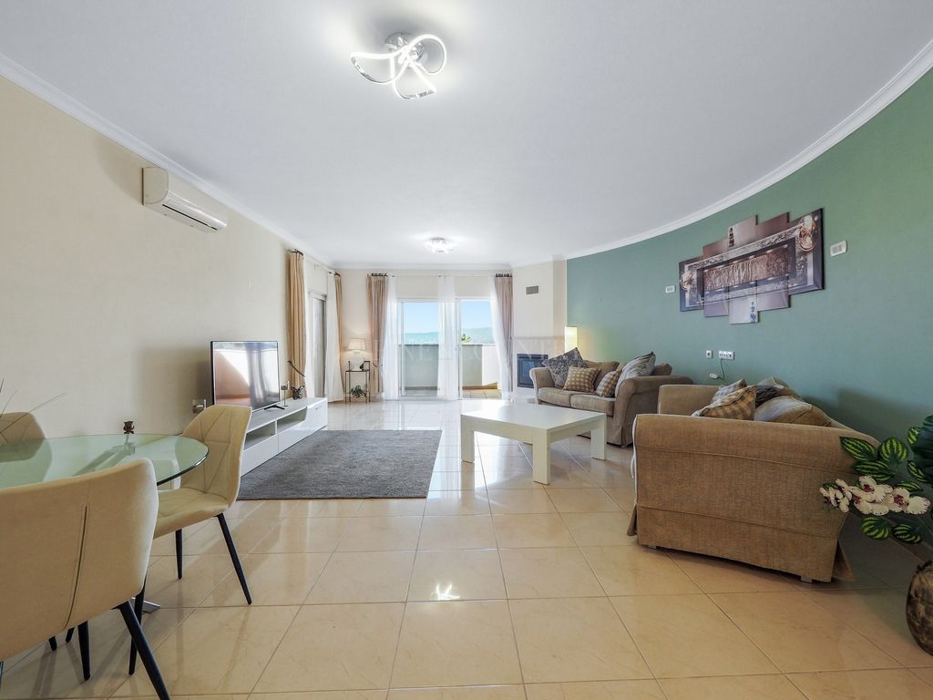 Property photo 2 of 30