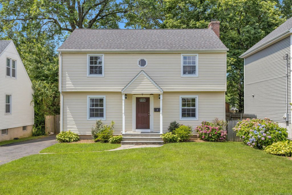 Property photo 1 of 20