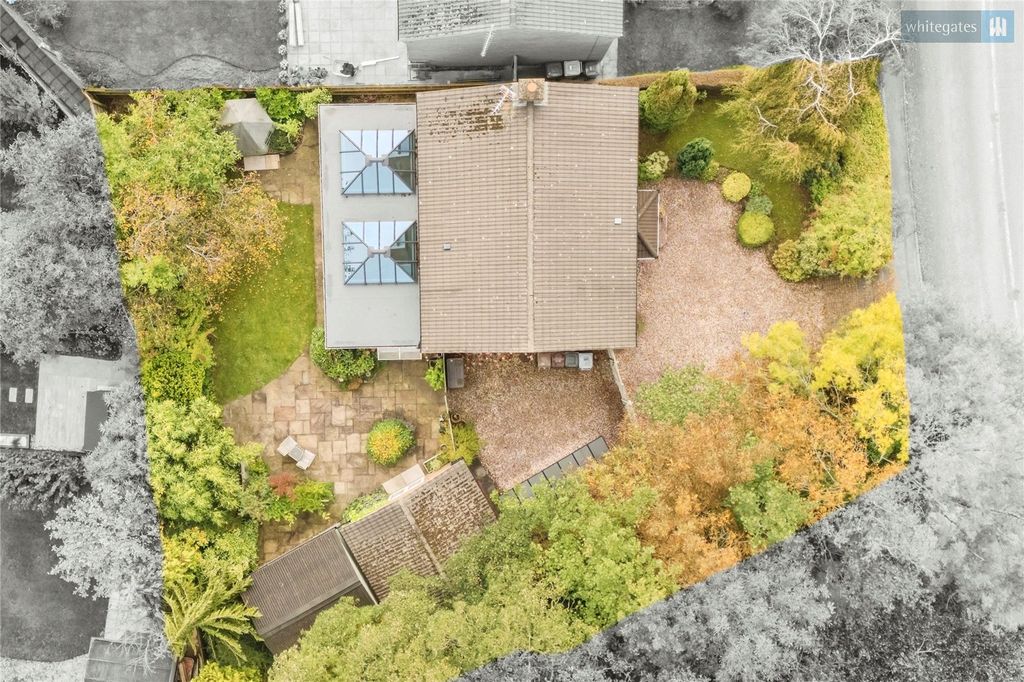 Property photo 2 of 29 Picture No. 50