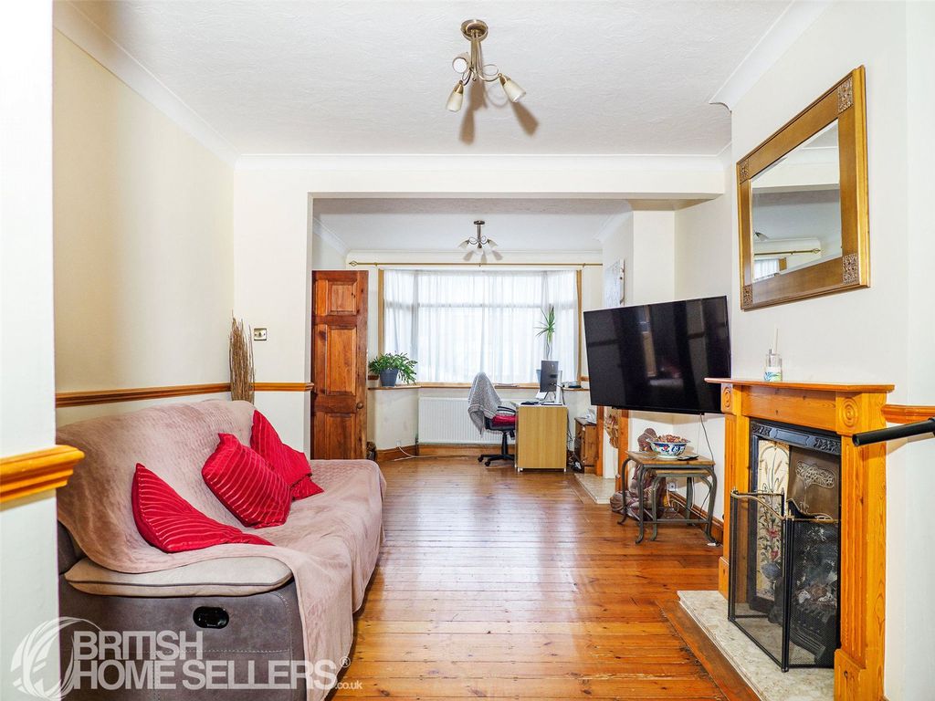 Property photo 2 of 20 Picture No. 05