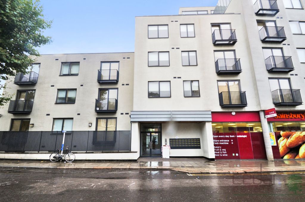 Property photo 1 of 10