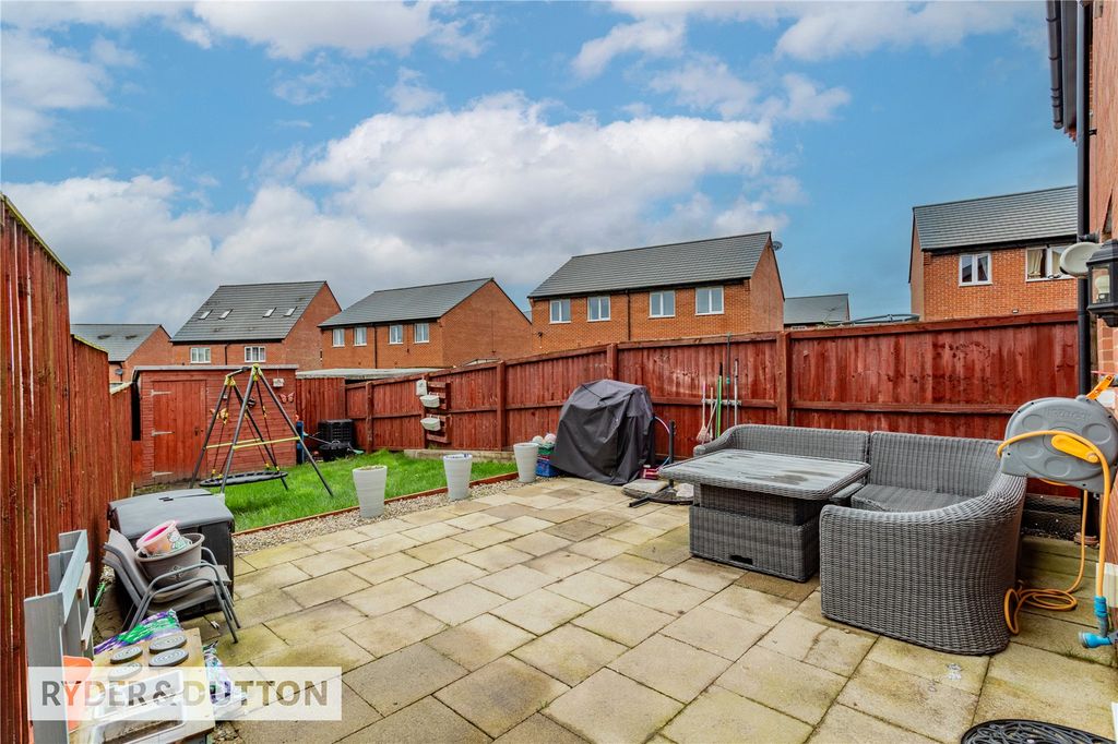 Property photo 2 of 23 Picture No. 16