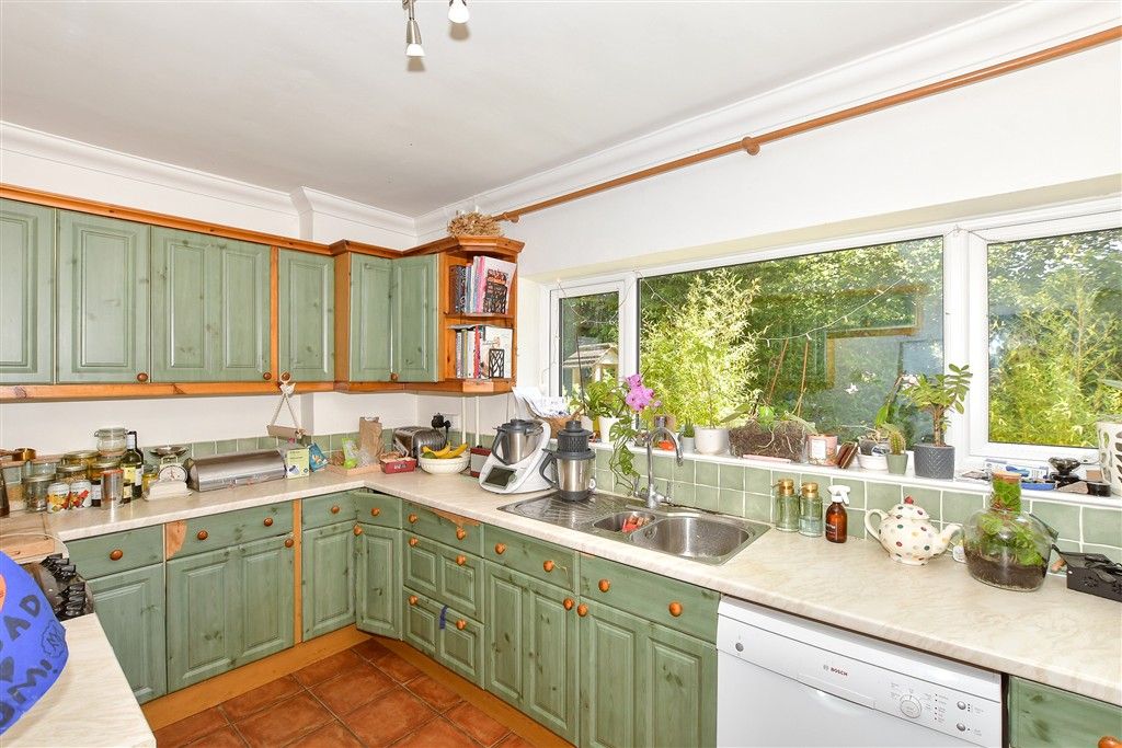 Property photo 1 of 16 Kitchen