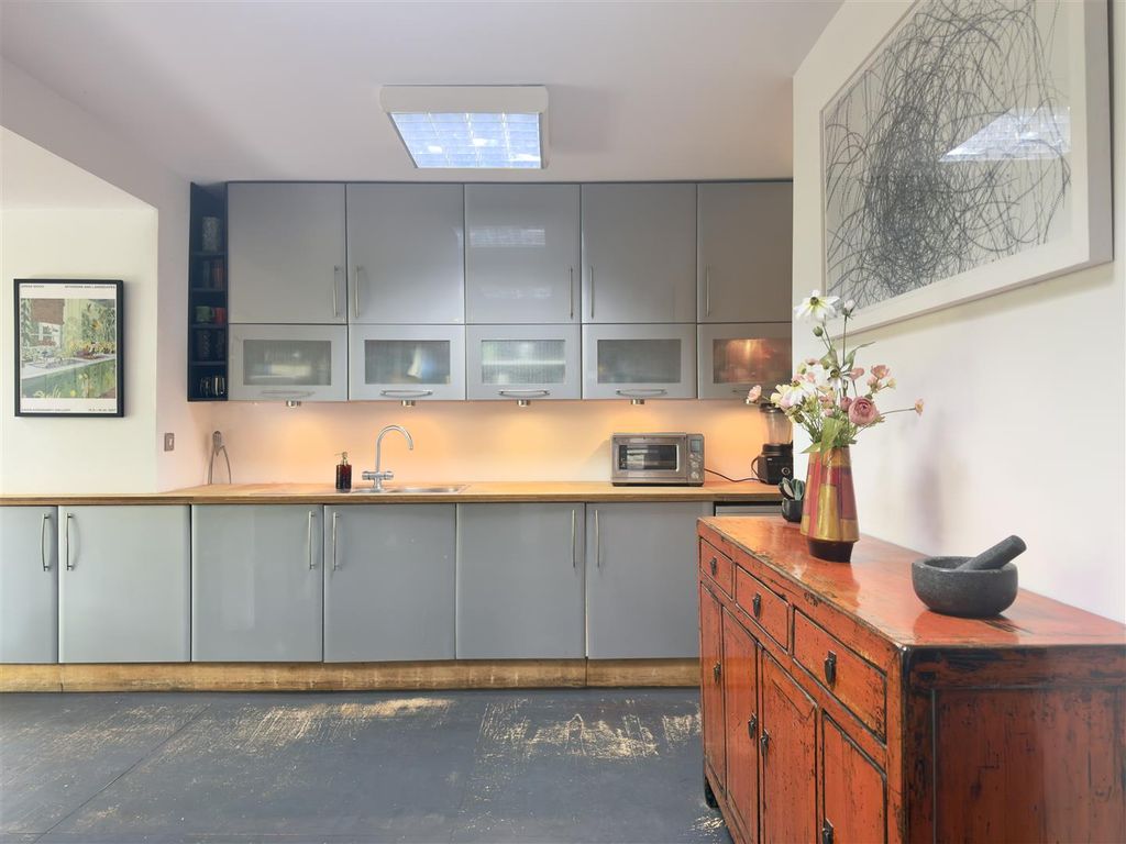 Additional image 10 of 5 bed semi-detached house for saleVictoria Road, Penarth CF64