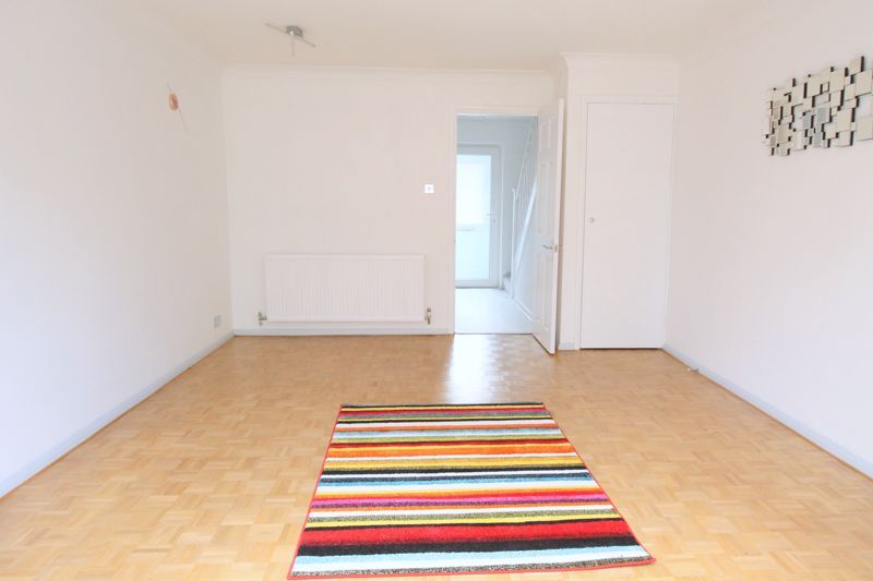 Property photo 3 of 9 Photo 5