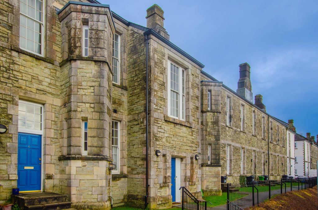 Property photo 1 of 9 7 Royffe Way Tps Bodmin 01208 74182-1