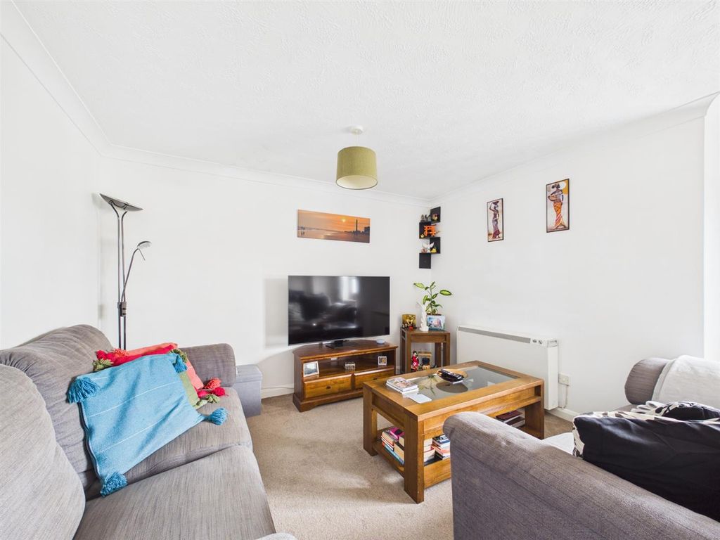 Property photo 1 of 11 Cam01563G0-Pr0325-Still001.Jpg