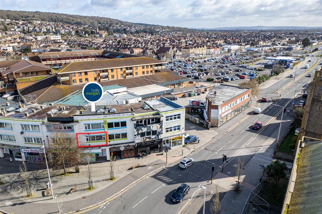 Property photo 1 of 20 Flat 1, 4 The Centre, Weston-Super-Mare, North Som