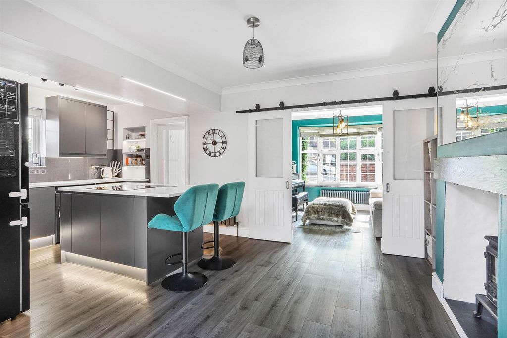 Property photo 2 of 29 1521078299 - 10.Jpg