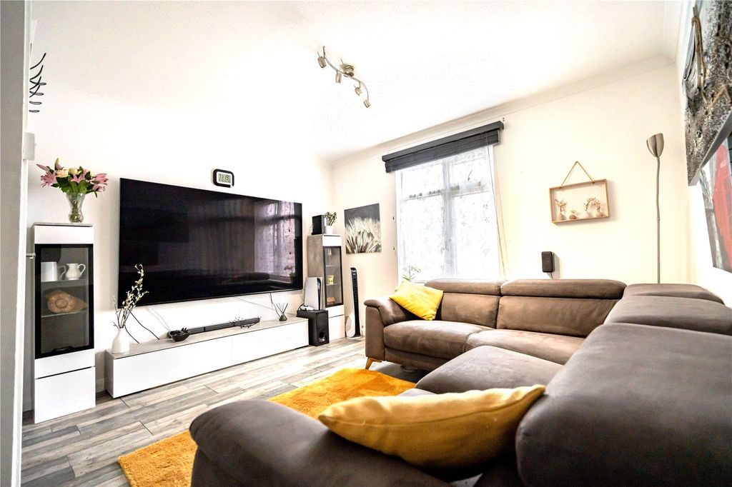 Property photo 2 of 15 Picture No. 34