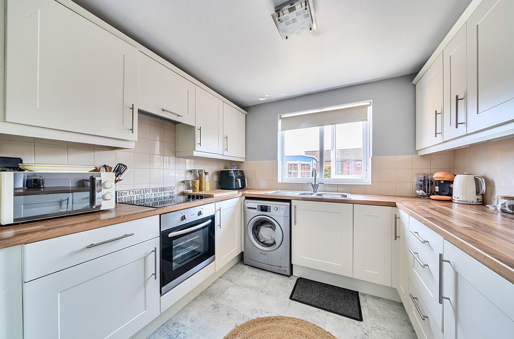 Property photo 2 of 23 2 - 1484448 (19).Jpg