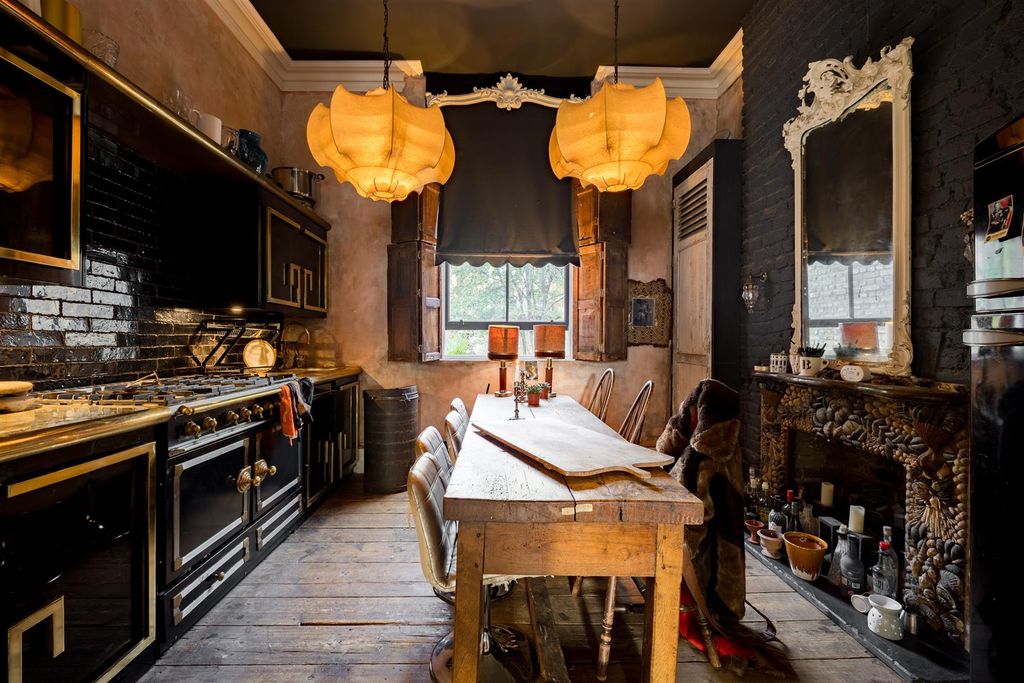 Property photo 1 of 19 8