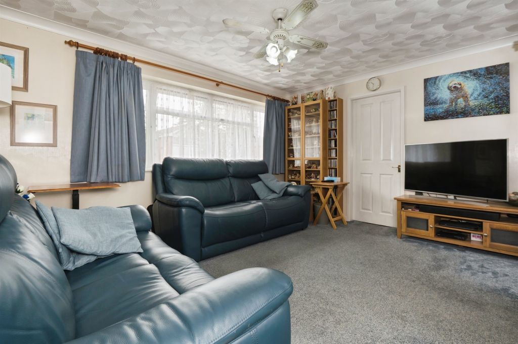 Property photo 3 of 17