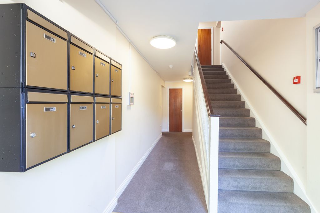 Property photo 2 of 13 Communal Space