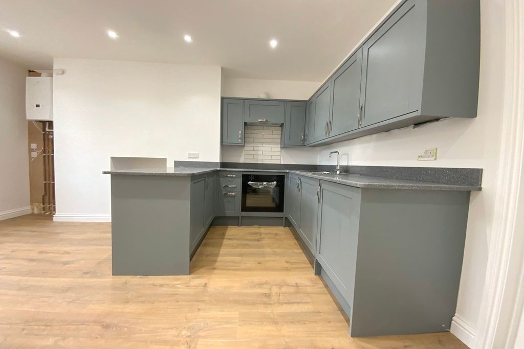 Property photo 2 of 10 Kitchen
