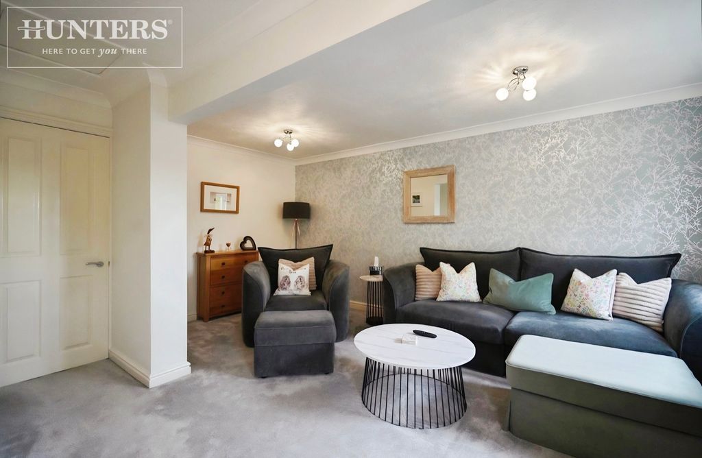 Property photo 2 of 21 Pbox-Img.Jpeg