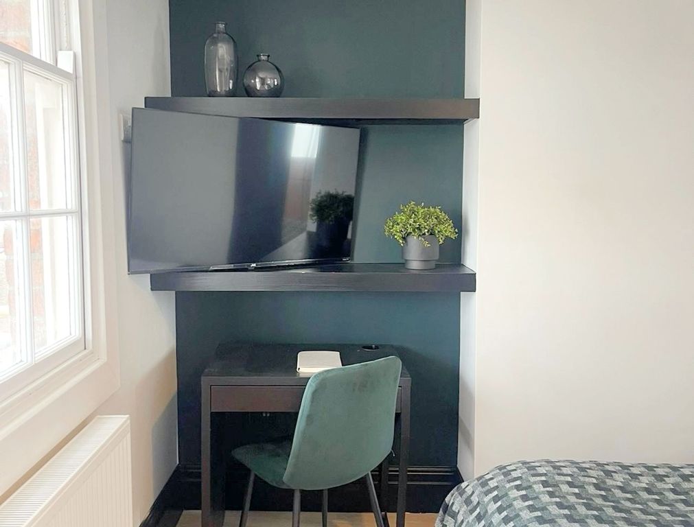 Property photo 3 of 10 Photo 2