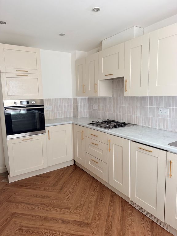 Property photo 2 of 5 Kitchen
