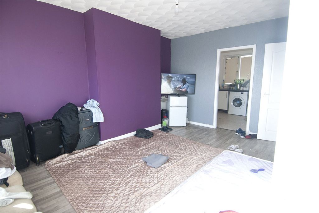 Property photo 2 of 13 Picture No. 12