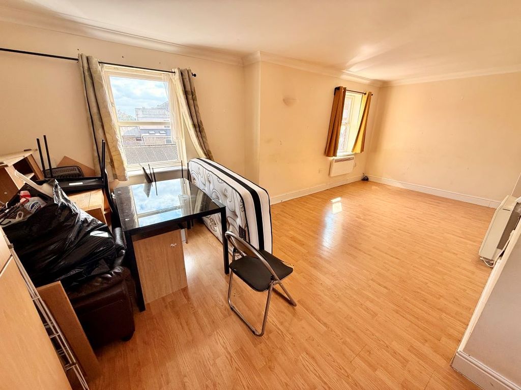 Property photo 3 of 10 Image 3