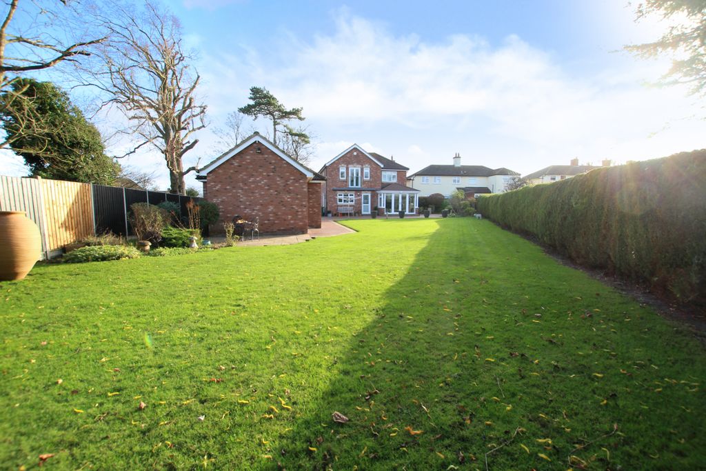 Property photo 2 of 25