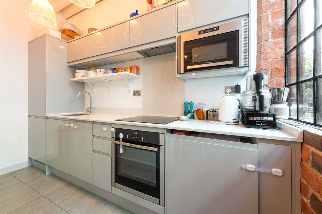 Property photo 2 of 21 Picture No. 01