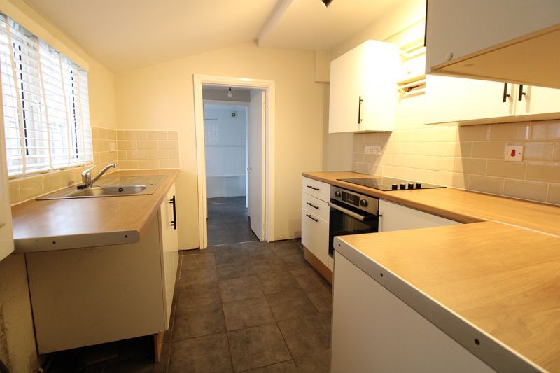 Property photo 3 of 9 Photo 13