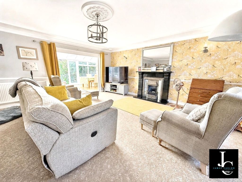 Property photo 2 of 34