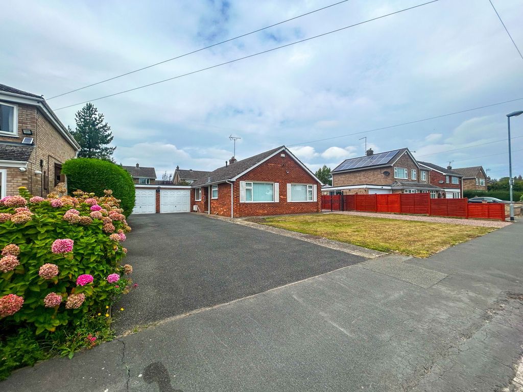 Property photo 1 of 21