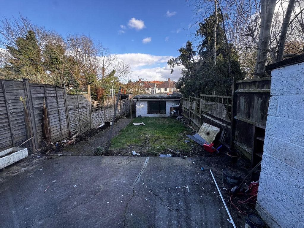 Property photo 3 of 9 Photo 3