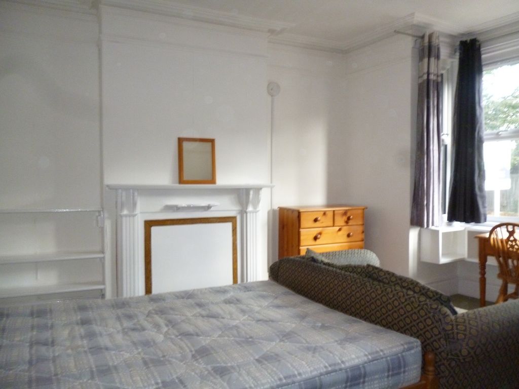 Property photo 2 of 5