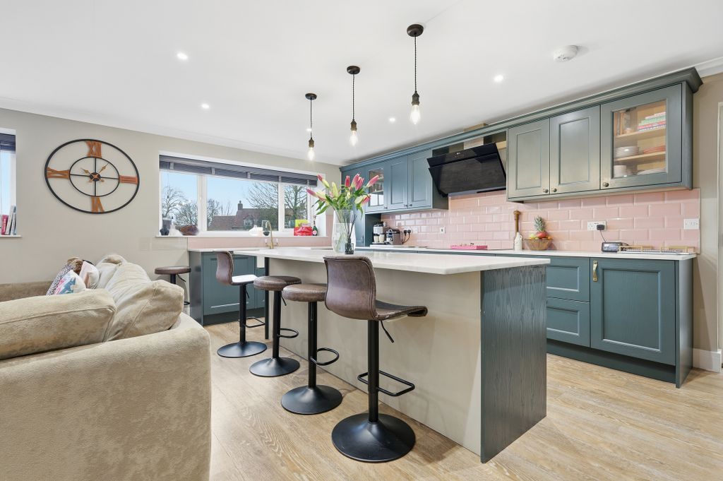 Property photo 2 of 22 10_Img_5998