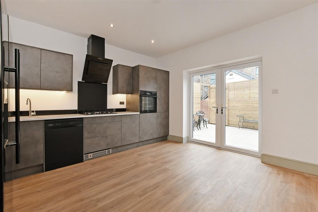 Property photo 3 of 33 Dsc_5444.Jpg